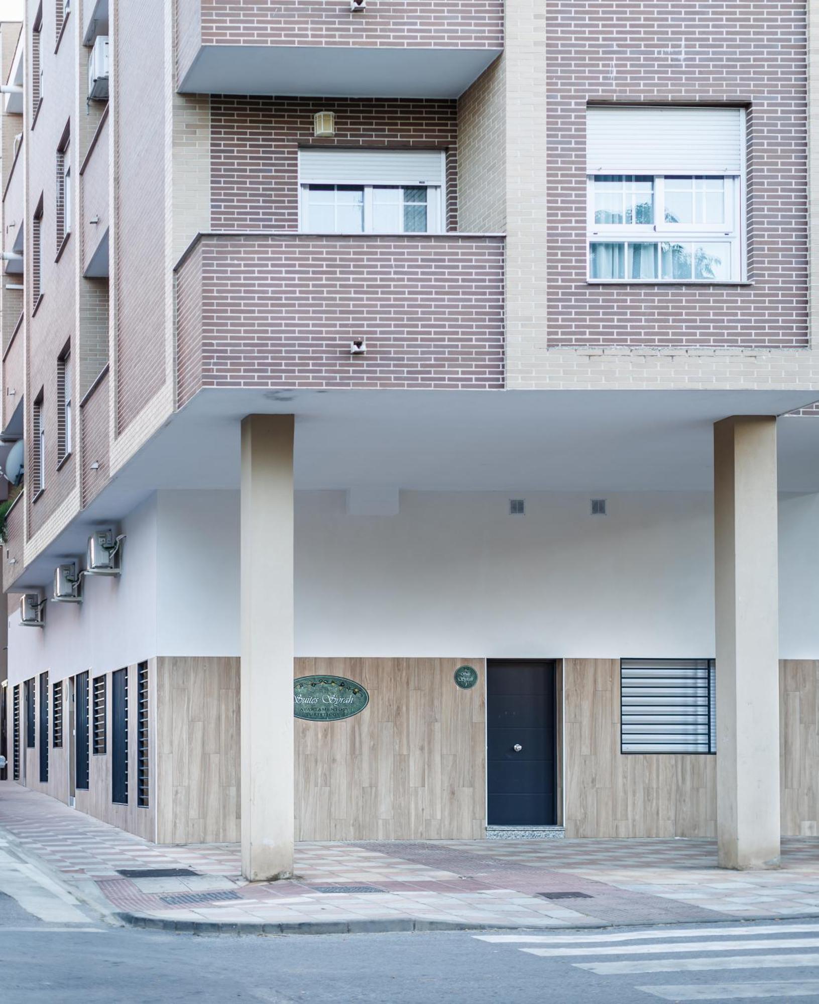 Apartamentos Luxury Suites Syrah Almendralejo Luaran gambar